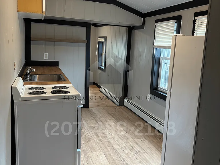 53 Clinton Ave — Photo 4