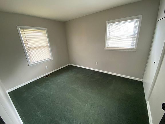 4th image of 857 Glen Ct