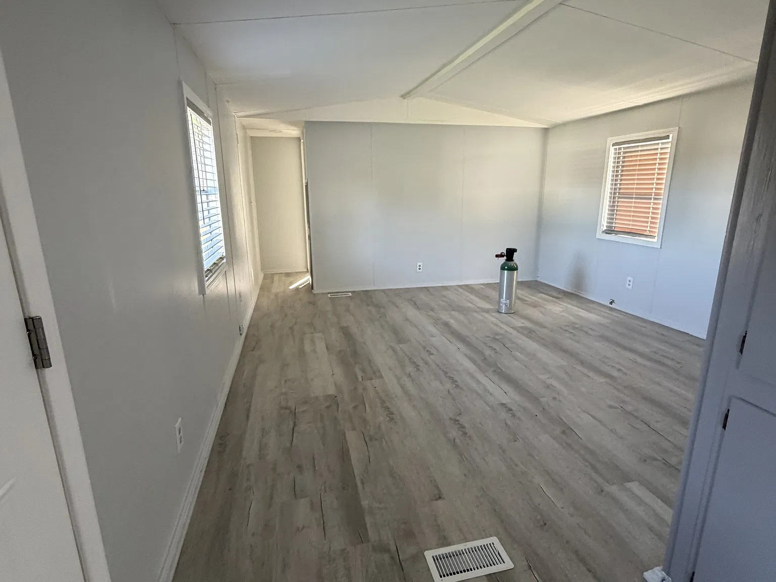 265 Millard Ln — Photo 2