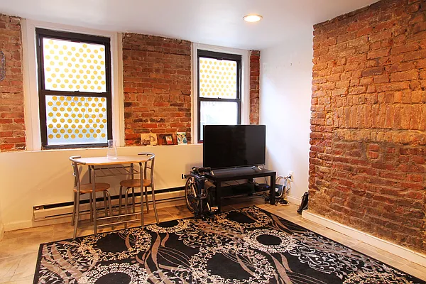 Rented by Compass | media 31