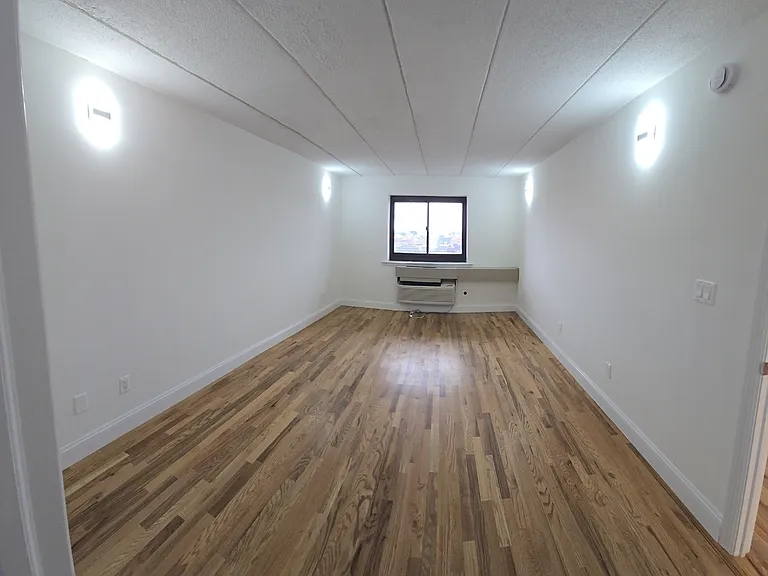 143-51 Roosevelt Ave #5A — Photo 7