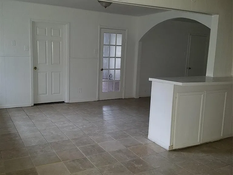7630 Claiborne St — Photo 5