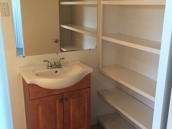 4th image of 3119 Howard Ave APT C