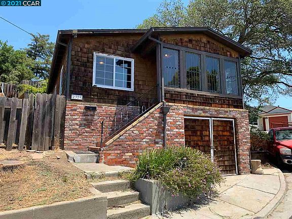 2nd image of 2329 Scenic Ave