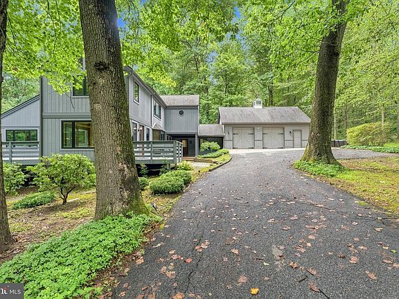 2nd image of 13536 Fork Rd
