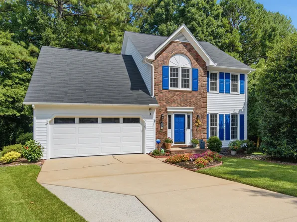 112 Sequoia Ct, Cary, NC 27513