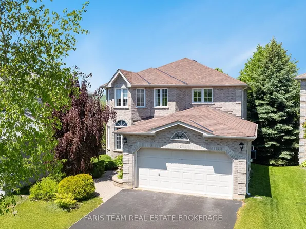 46 Bell St, Barrie, ON L4N 0H9