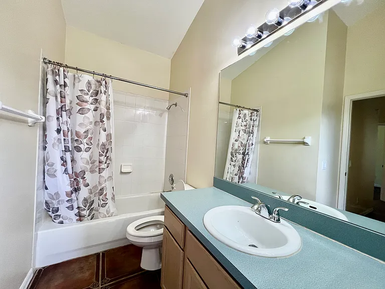 18110 Palm Breeze Dr — Photo 20