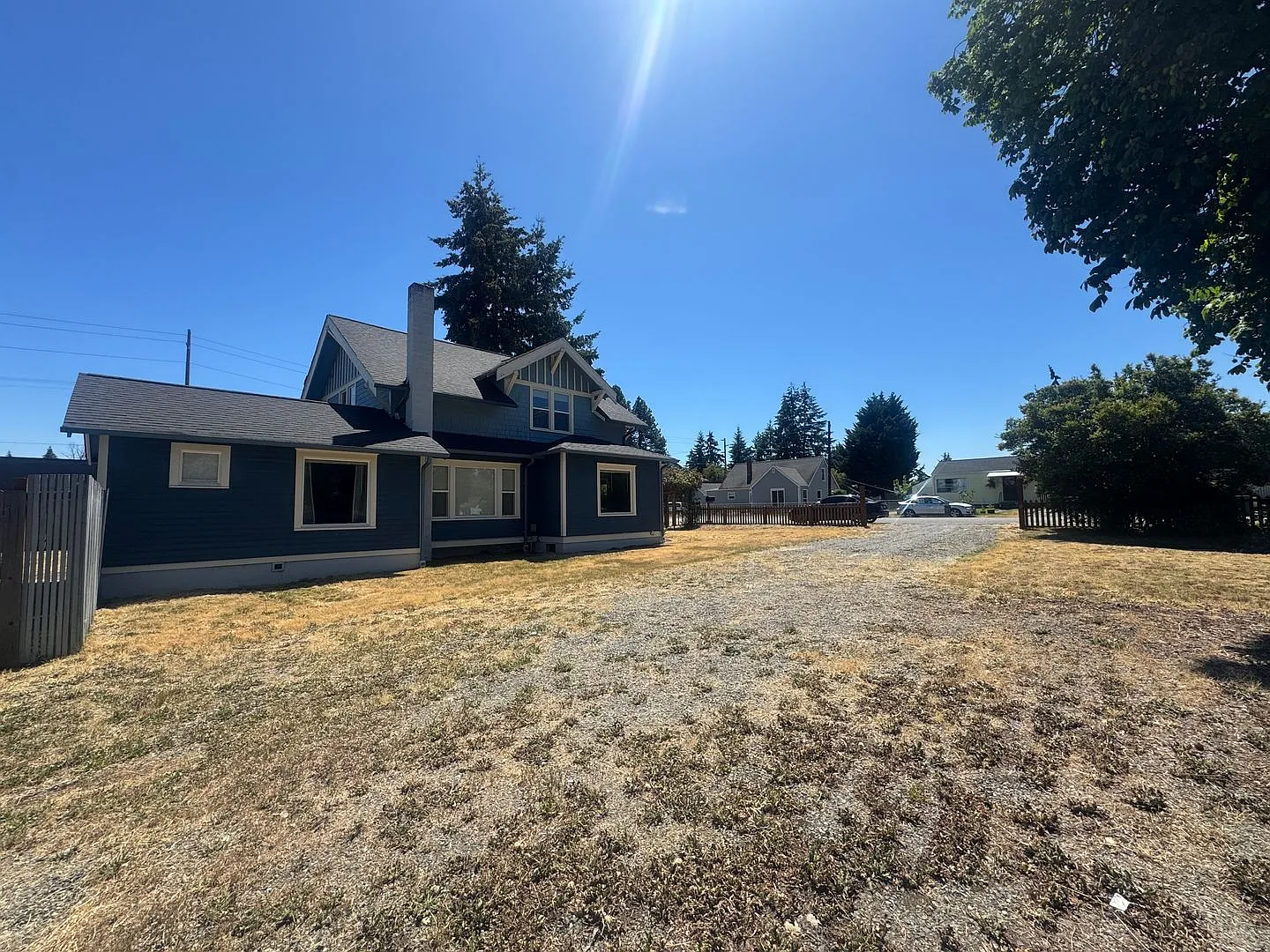 Huge 4 bedroom -A stones throw to PLU! — Photo 4