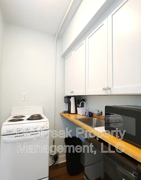1258 10th St N #3 — Photo 5