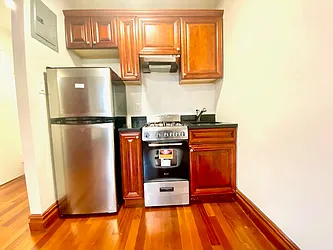 Rented by Bond New York