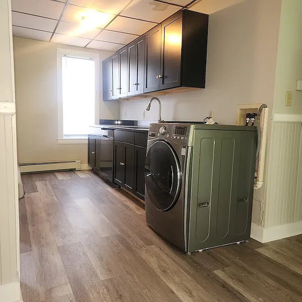 3 bed, 1155 sqft, $2,200 — Photo 2