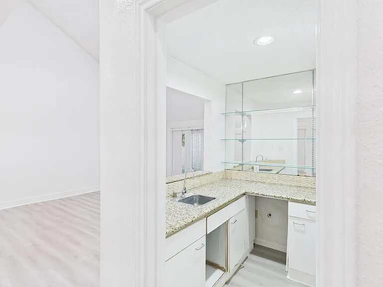 7610 Hopewell Ln — Photo 11