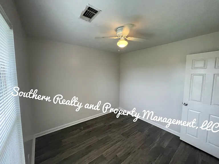 4084 Fitzpatrick Blvd — Photo 15