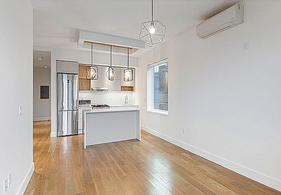 3rd image of 26 E 19th St #6B