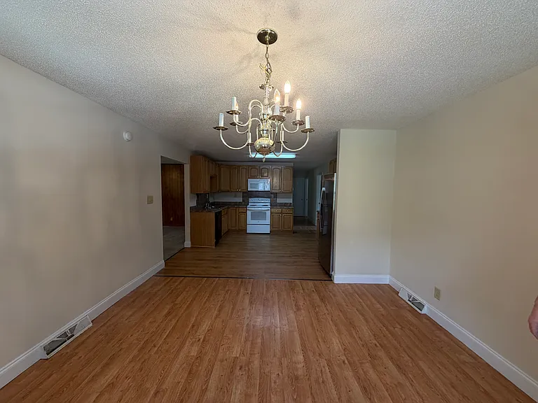 2406 Huffine Cir — Photo 4