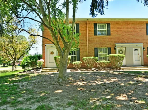 701 Lakeview Dr, Cortland, OH 44410