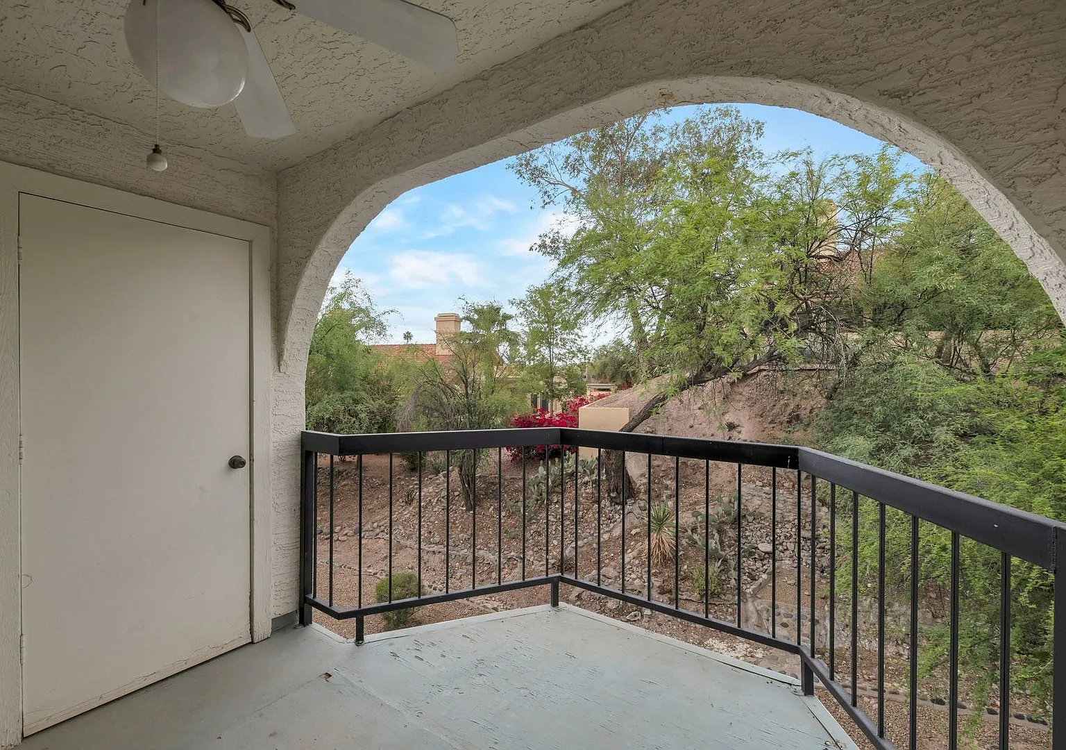 Charming 2 Bedroom, 2 Bathroom in Fountain Hills, AZ — Photo 1
