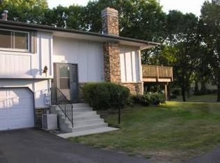 6945 Ives Ln N, Maple Grove, MN 55369