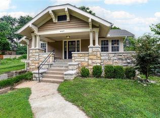 4937 Westwood Rd, Kansas City, MO 64112