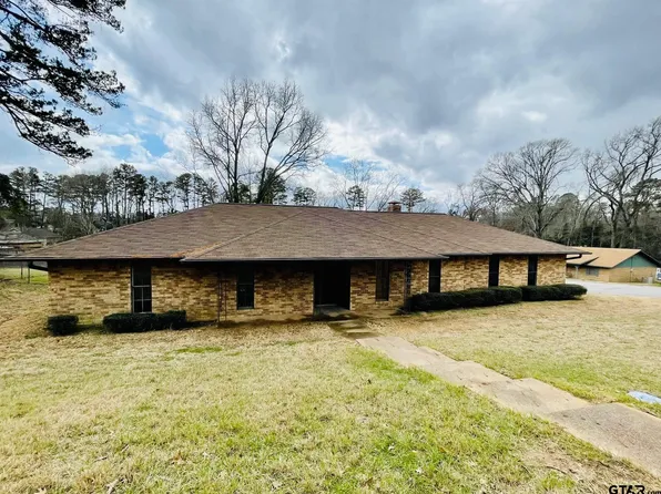 705 W Patricia Dr, Overton, TX 75684