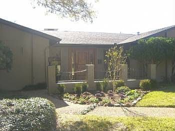 1st image of 4010 Port Royal Dr