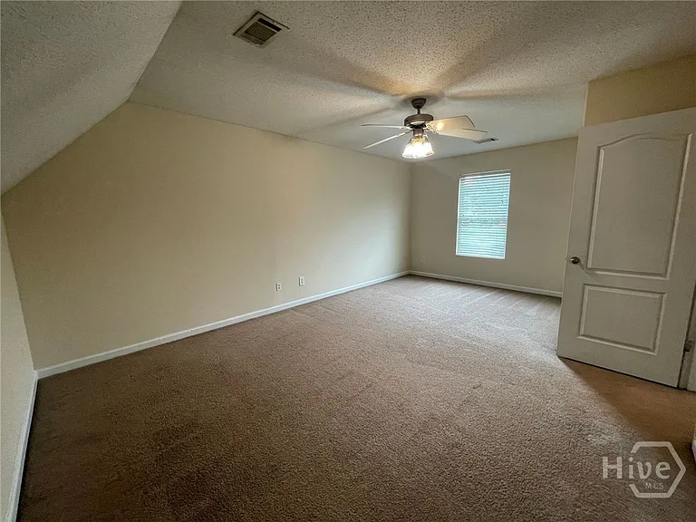 149 Bridgewater Cir — Photo 4