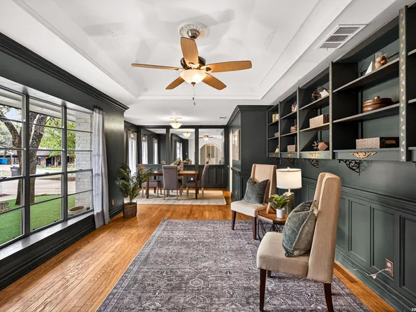 3415 Hopecrest Street, San Antonio, TX 78230