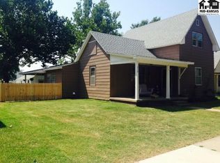 319 W 8th Ave, Hutchinson, KS 67501