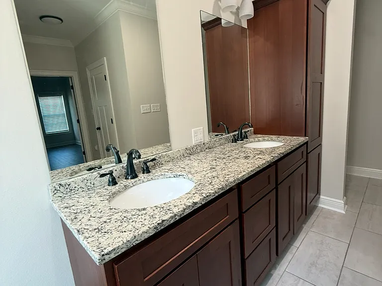 431 Kendall Ridge Dr — Photo 10