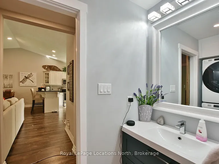 590 Oxbow Cres — Photo 45
