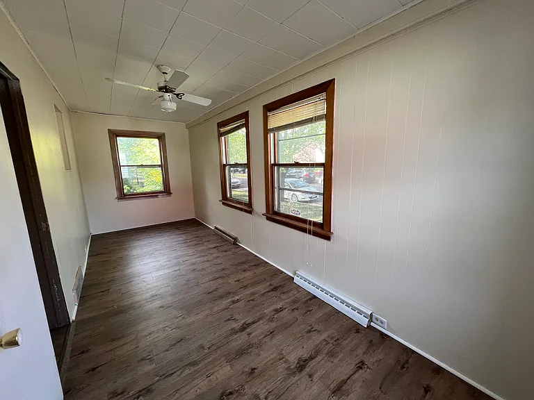 1221 Summit St — Photo 43