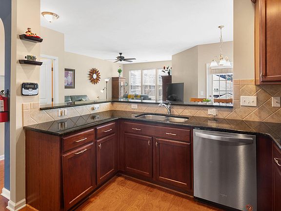 5th image of 9312 Wooden Rd