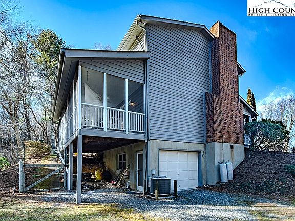 2nd image of 1352 Ravens Ridge Circle