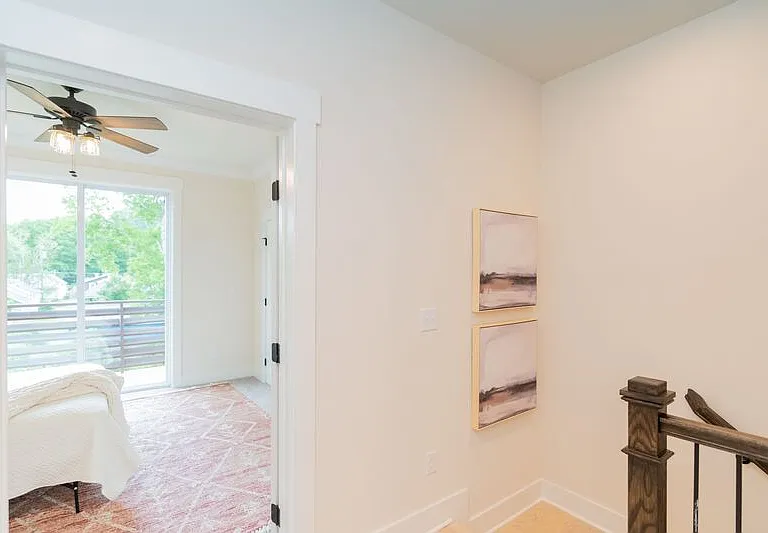 745 N Market St — Photo 32
