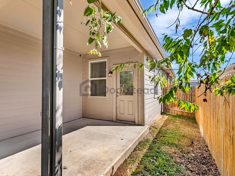 121 Naset Dr — Photo 28