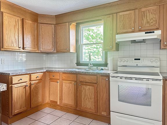 3rd image of 26-28 Birch St