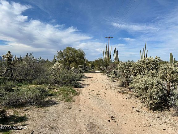 2nd image of N Camino De W