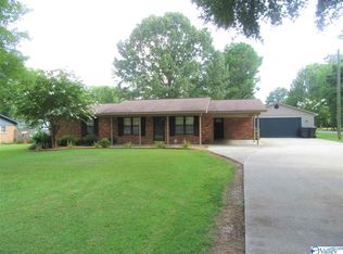 11 Oxmore Flint Rd SW, Decatur, AL 35603