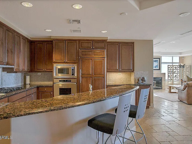 2211 E Camelback Rd #604 — Photo 4