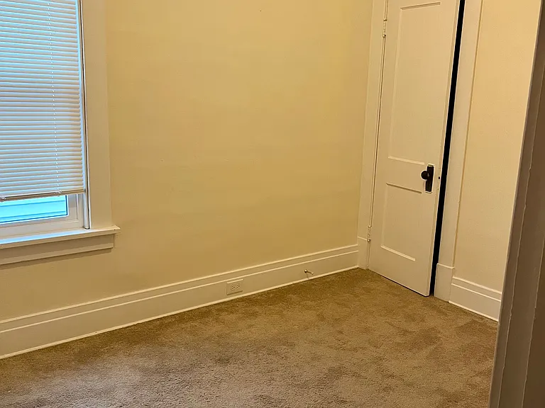 187 N Park Ave #UPPER — Photo 11