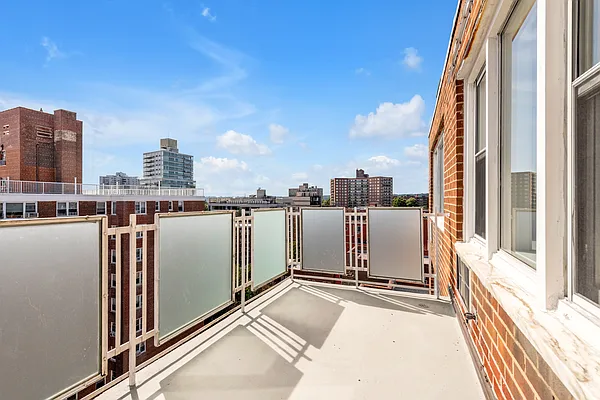 Sold by Coldwell Banker Signature Properties | media 31