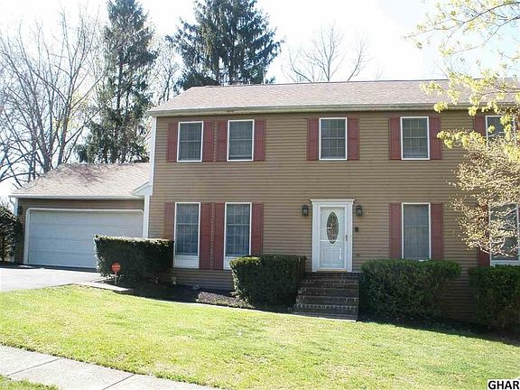 2nd image of 2104 Bradley Dr