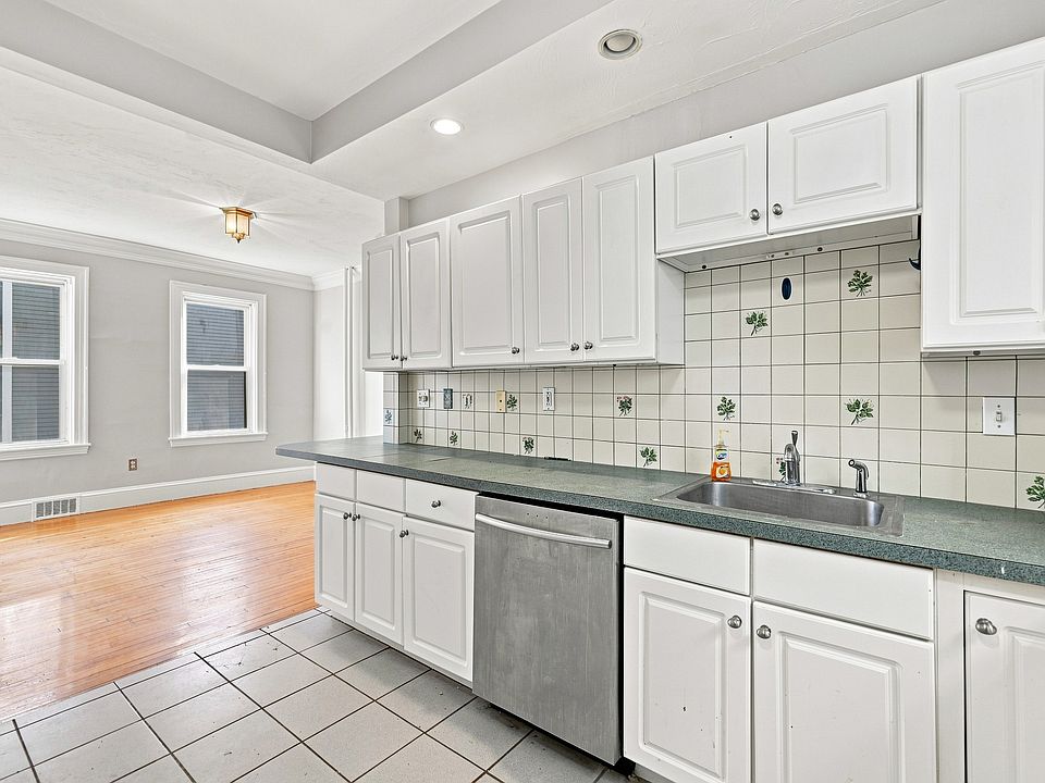 1st image of 147 Murdock St #1