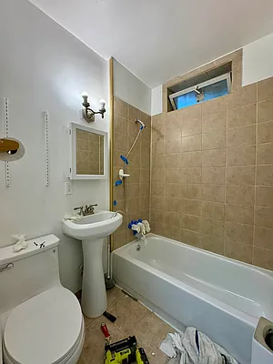 Rented by Mauro Bros Real Estate Services LLC | media 10