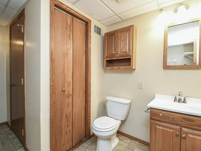 2213 S Wellington Ave — Photo 35