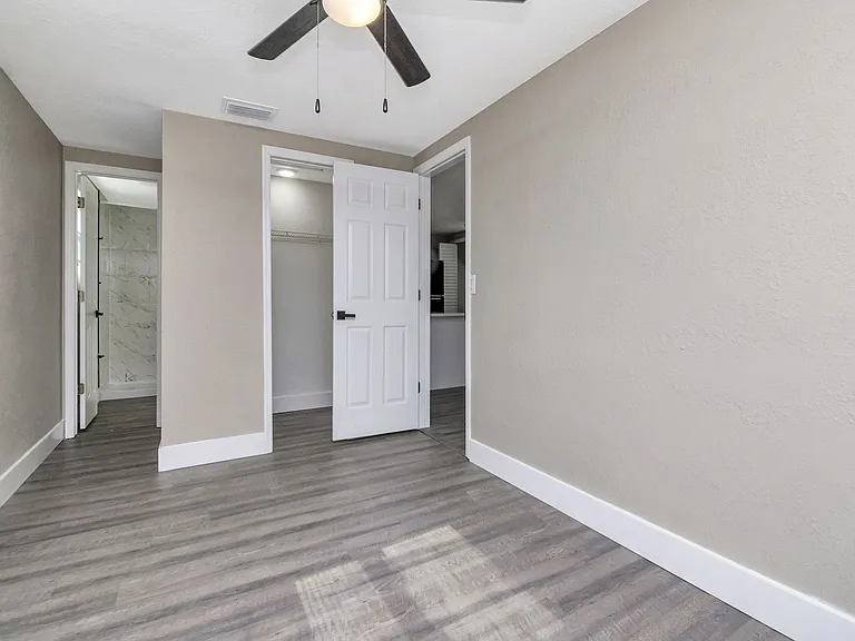 104 Karde Ln #B — Photo 7
