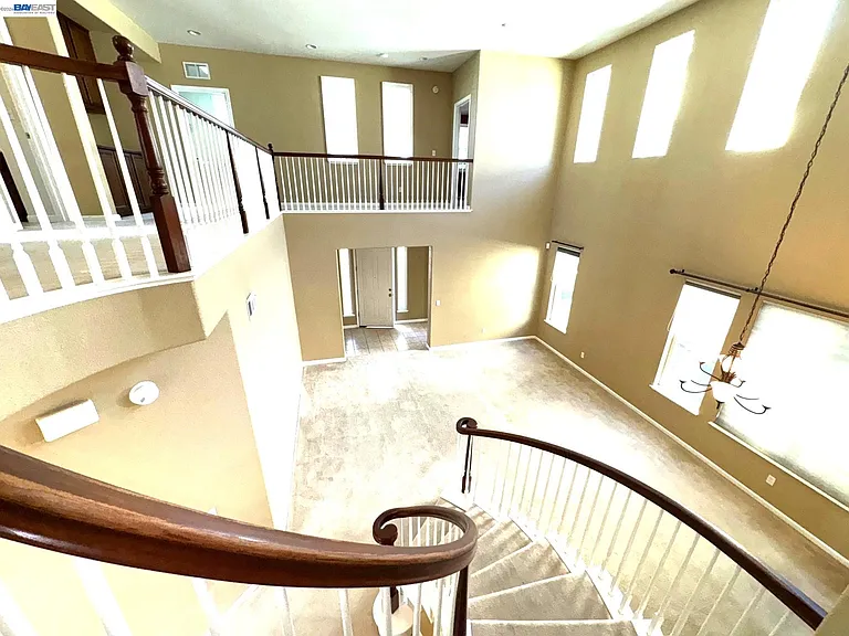 1669 Marina Way — Photo 1