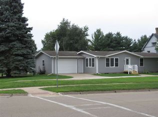 501 W Summit St, Maquoketa, IA 52060