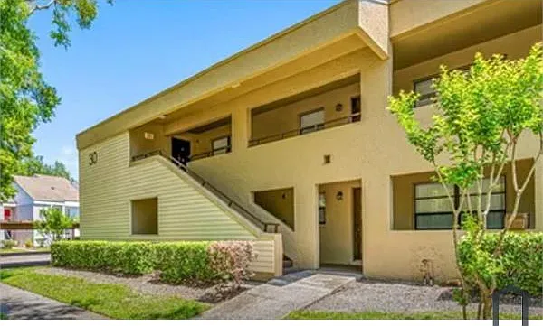 1 bed, 860 sqft, $1,299 — Photo 2